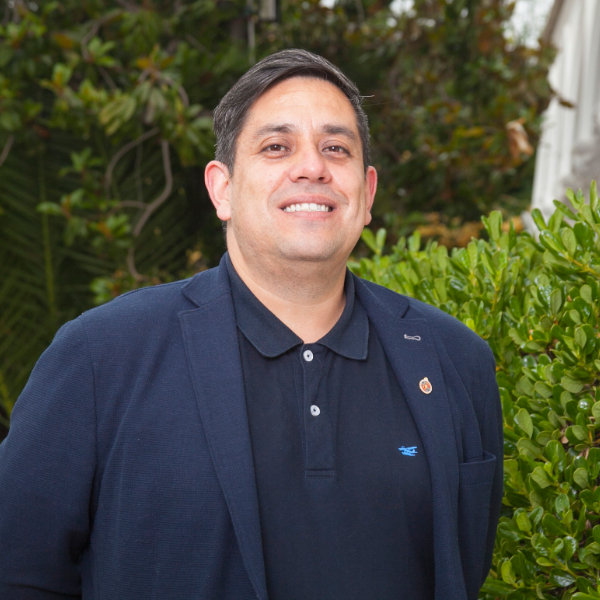 Oscar Valenzuela Flores